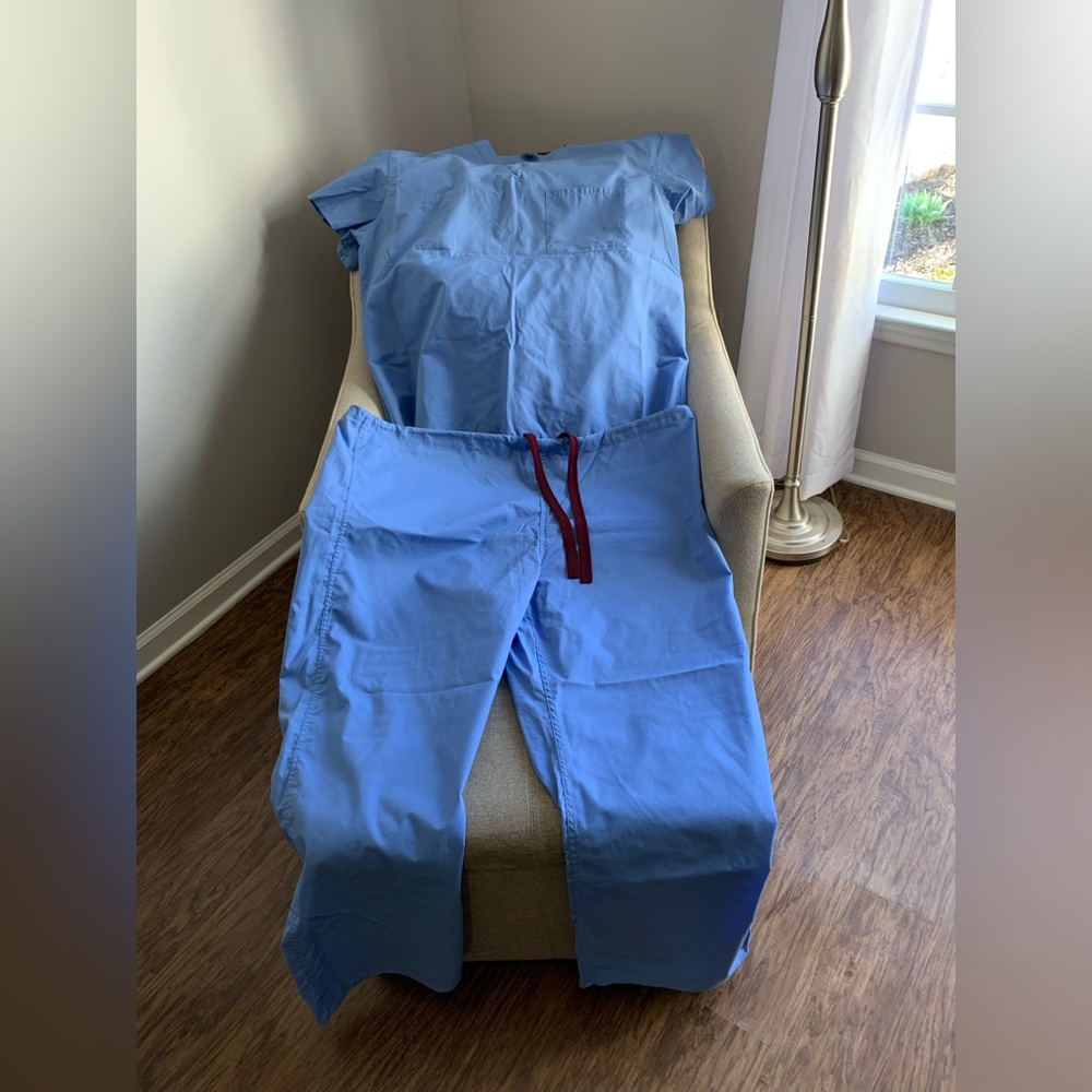 Mens scrub set